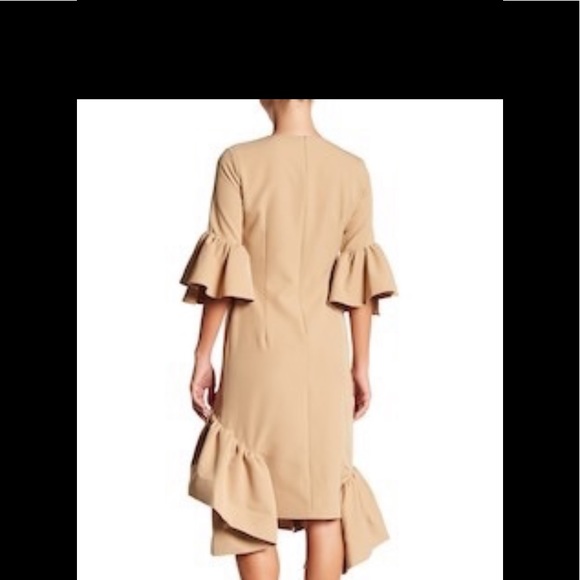 💕💕 HOST PICK  💕💕Gracia Ruffle Bottom - Picture 2 of 3